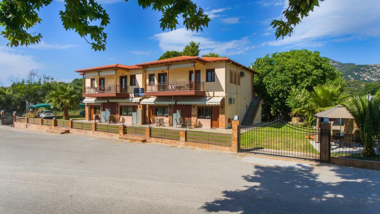 Luxury Apartments Marianna Neos Marmaras Esterno foto